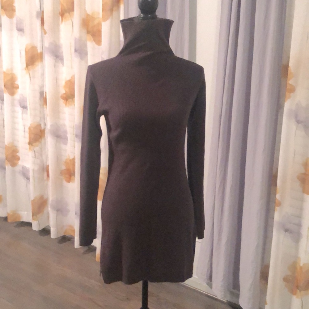 Long wool thin fitted sweater,excellent condition